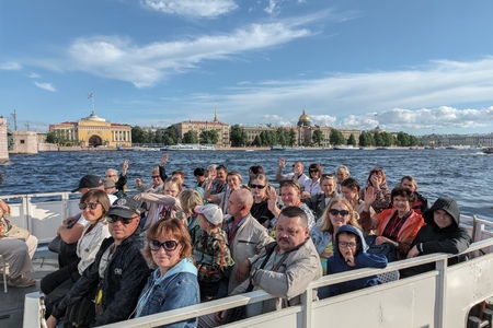 2 день: прибытие в Санкт - Петербург